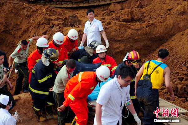 湖北安陸一工地坍塌-1名工人3名消防戰士不幸遇難5