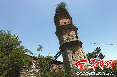 　2013年5月20日，悟空禪師塔塔身已經出現裂縫，發生傾斜，一個鐵架子支撐著不至于倒塌