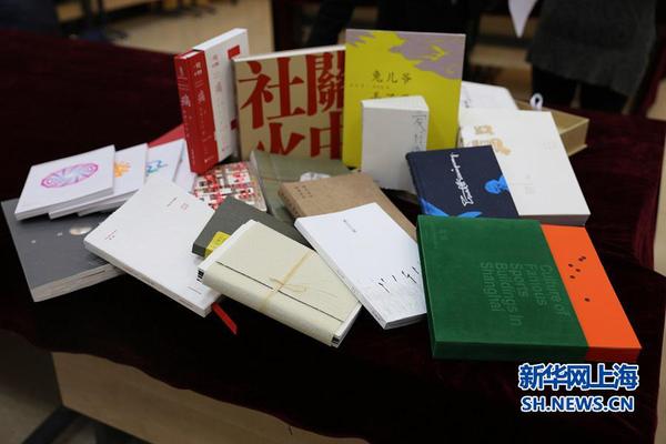 2015年度“中國最美的書”獲獎圖書。