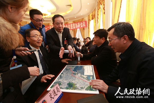 大連市政協(xié)委員自繪“路線圖”獻(xiàn)策城市交通