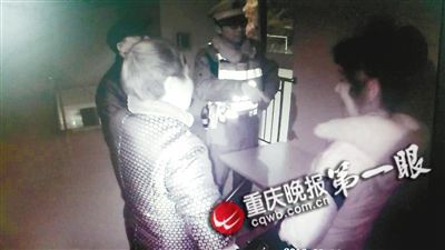 兒子辦公司開豪車80歲老太有錢閑不住做清潔工