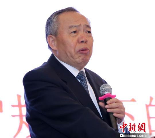 中國PPP研究院理事長、原中共中央政策研究室副主任鄭新立做主旨演講。　鐘欣 攝