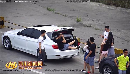 男子高速禁停區停車自拍