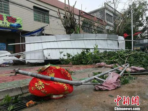 臺風“莎莉嘉”裹挾強降雨影響瓊粵桂（圖）