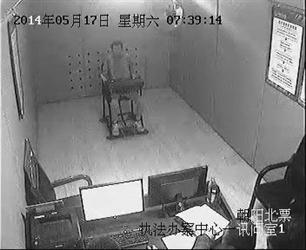 村莊凌晨著火一男一女慘死屋內 監控拍到