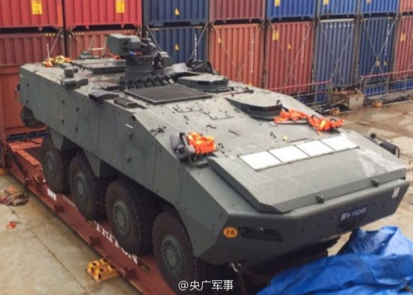 香港碼頭現裝甲車