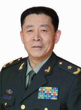 最年輕戰區將軍亮相：唯一的＂60＂后正戰區級將領