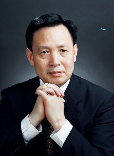 何星亮（全國政協委員、中國社會科學院學部委員、國務院參事）