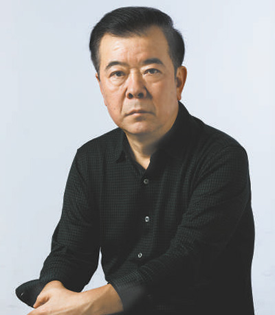 周梅森，著名作家、編劇，江蘇省徐州人。中國作家協會主席團委員、江蘇省作家協會副主席。