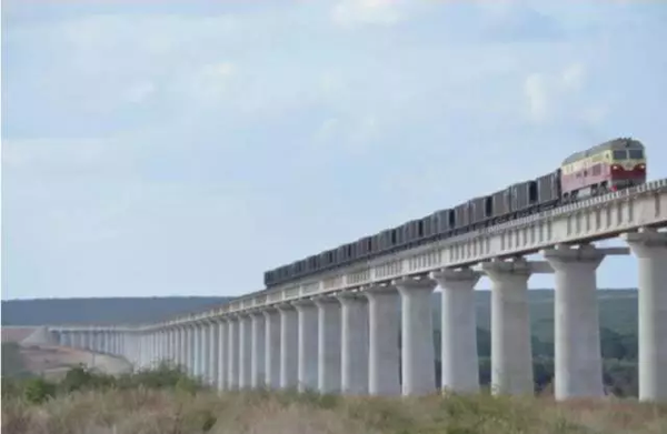 中國修建的非洲世紀鐵路今通車 曾遭質疑修不好