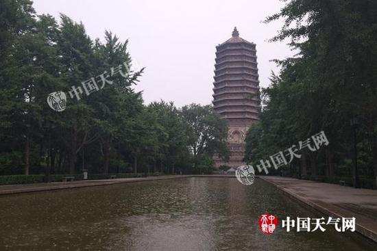 北方多陣雨高溫縮減 明起江南雨勢增強