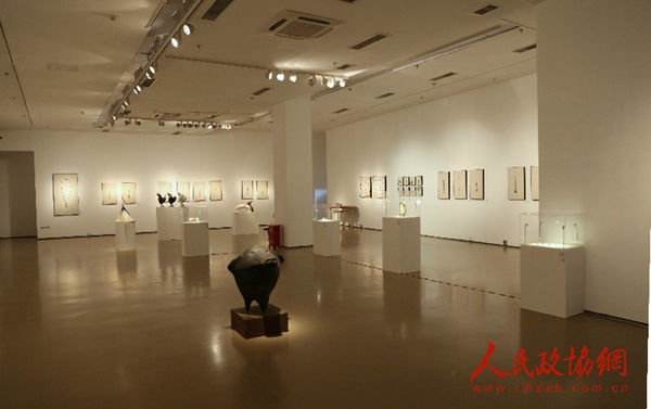 “萬物皆有靈——韓冬作品展”開幕式現場 (2)