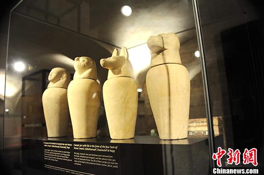 圖為在德展出的古埃及文物珍寶。 中新社記者 彭大偉 攝