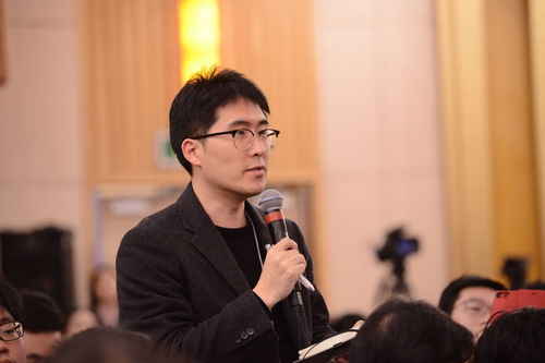 香港商報記者提問