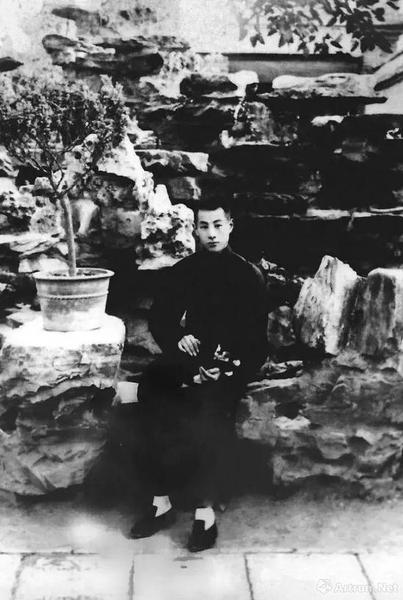 年輕時帥氣的張伯駒 到今天他的“顏值”大概也能秒殺一票小鮮肉吧~