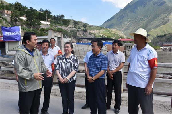 馬廷禮在甘南調研時強調  全力抓好脫貧攻堅 積極構建大旅游格局 堅決維護藏區和諧穩定