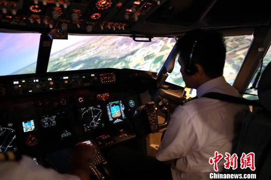 填補產業空白新疆首個飛行模擬訓練中心投入使用