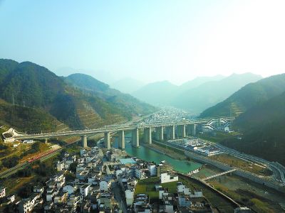 杭黃高鐵正式通車