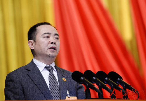 15北京市政協委員王汝芳發言。