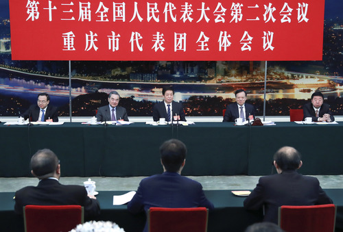 3月9日，中共中央政治局常委、全國人大常委會委員長栗戰書參加十三屆全國人大二次會議重慶代表團的審議。新華社記者 龐興雷 攝