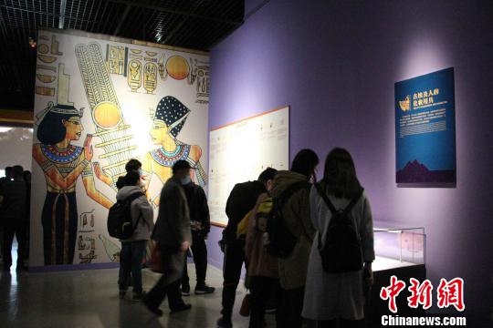 此次展覽由山東博物館主辦，意大利佛羅倫薩國立考古博物館協辦，將持續至6月21日?！≮w曉 攝