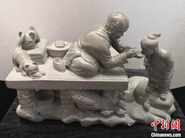 工藝美術(shù)大師作品展示。　阿琳娜 攝