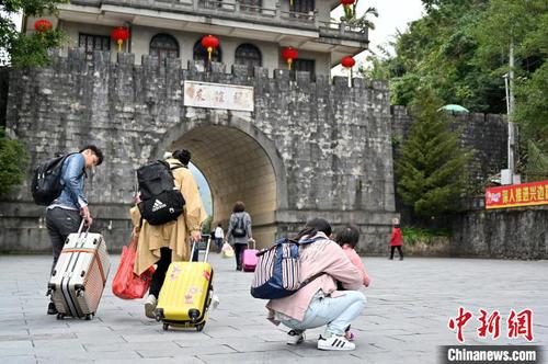 探訪中越邊境：“千年雄關”友誼關里的“中國年”