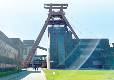 　德國關(guān)稅同盟煤礦工業(yè)區(qū)地標(biāo)性建筑“12號(hào)礦井塔”。