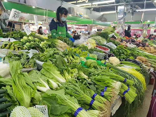 圖說：北京某菜市場蔬菜供應充足。