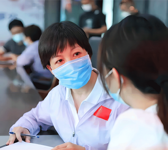 委員風采丨宋坪：中醫藥走向世界的使者