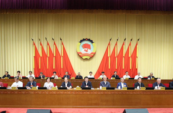 傳達學習貫徹中共二十屆三中全會精神 全國政協十四屆常委會第八次會議開幕 王滬寧主持 蔡奇作報告