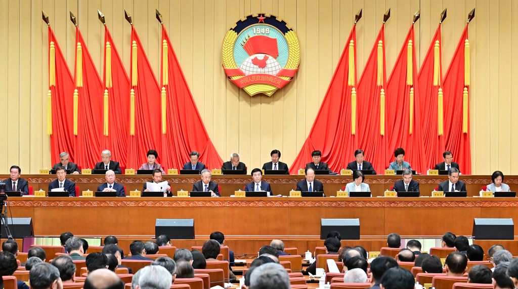 全國(guó)政協(xié)十四屆常委會(huì)第九次會(huì)議舉行全體會(huì)議 王滬寧出席