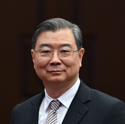 挺膺擔當 不負時代