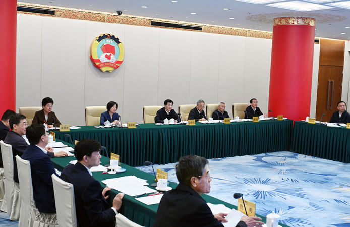 全國政協召開遠程協商會 圍繞“積極發展銀發經濟”協商議政 王滬寧主持