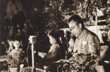 民主人士共赴共產黨生日慶典