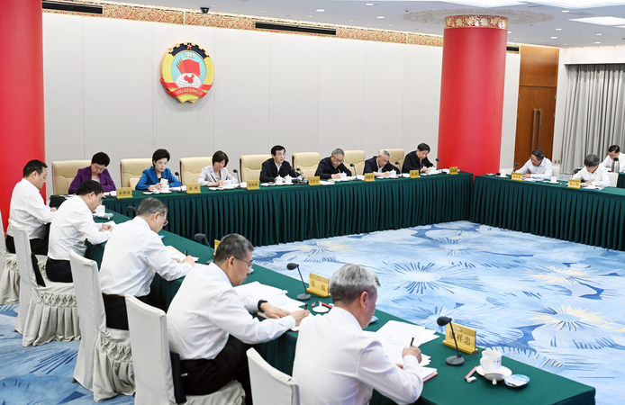 全國政協召開遠程協商會 圍繞“推進文化和科技深度融合”協商議政 王滬寧主持