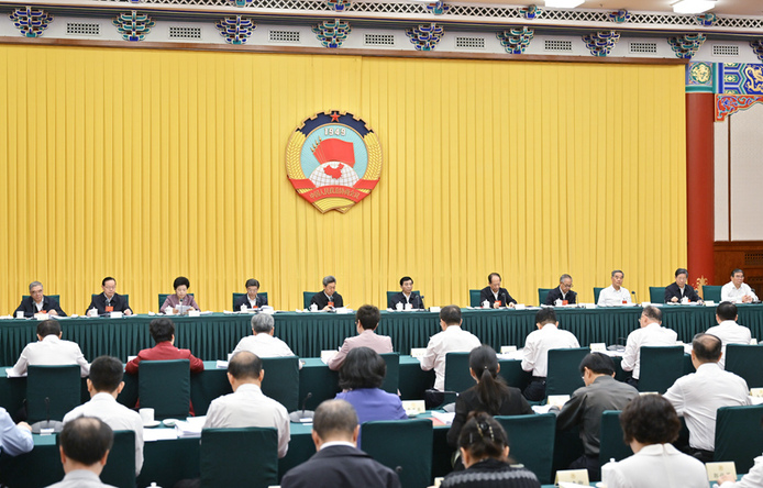 全國(guó)政協(xié)召開(kāi)“完善和創(chuàng)新社會(huì)治理”專題協(xié)商會(huì) 王滬寧出席并講話