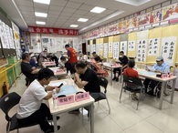 楚河漢界藏樂趣，紙牌桌上聚溫情